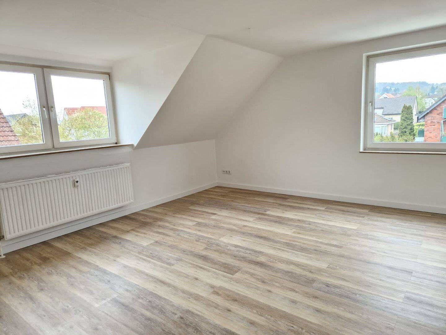 Thumbnail-Komplett renovierte, helle, gut geschnittene Wohnung mit dem Stellplatz in Bad Salzuflen