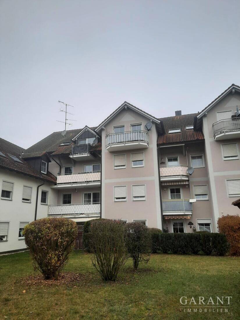 Thumbnail-Gemütliche 3 Zimmer-Dachgeschoss-Wohnung in ruhiger Wohnlage