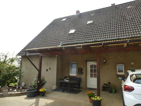 Thumbnail-Renoierungsbedürftiges Wohnhaus mit großem Baugrundstück!