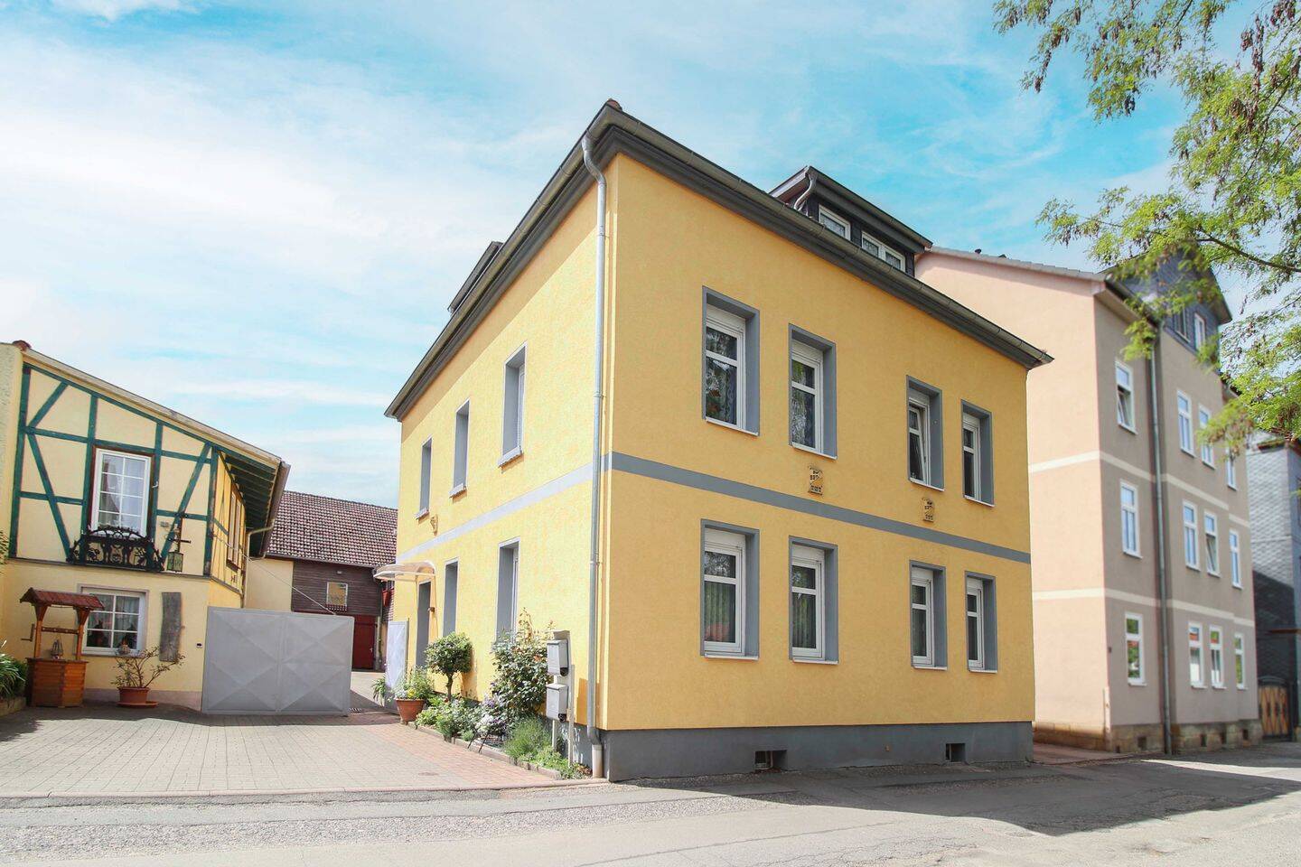 Thumbnail-Ein Haus + 2 Wohnungen + 1 Gästewohnung im DG + Werkstatt + Lager + viel Platz + tolles Grundstück