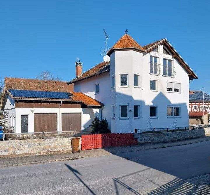 Thumbnail-Familienfreundliches großzügiges Haus mit Garten und Garagenanbau