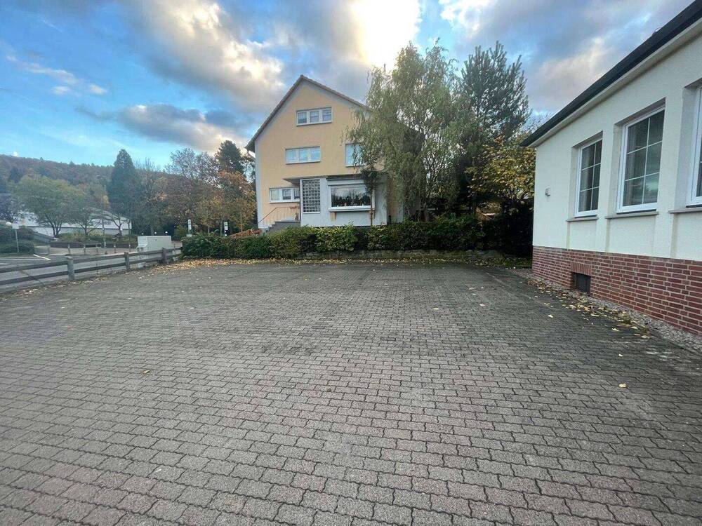 Thumbnail-Sanierte Gewerbeeinheit in der Parkstraße