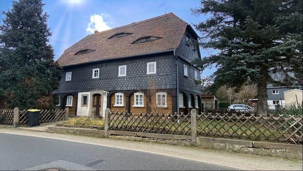 Straßenansicht