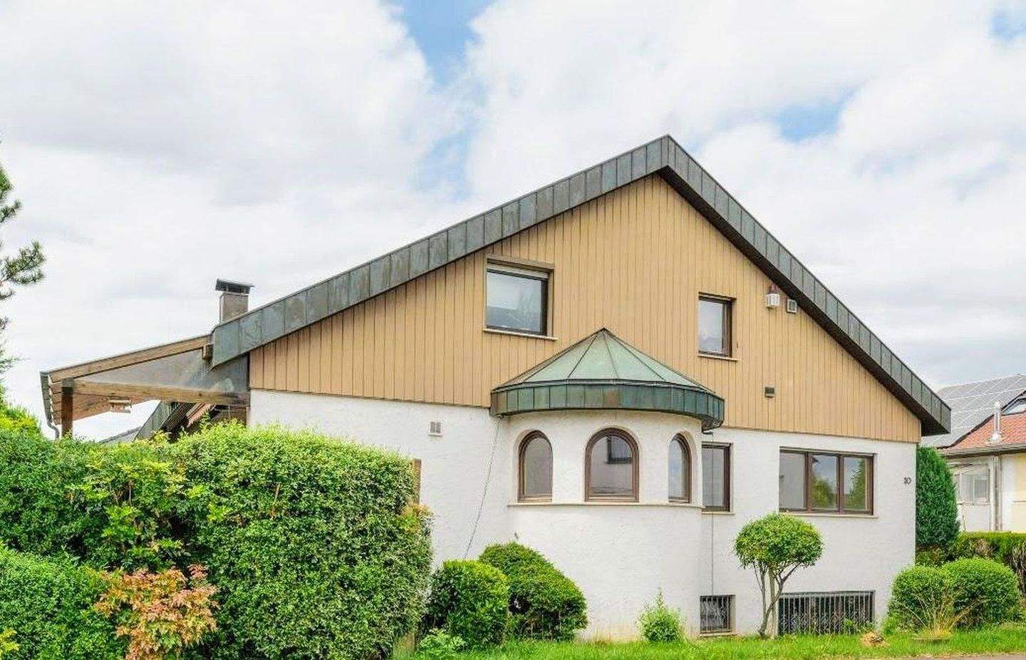 Thumbnail-Repräsentatives 2-Familienhaus mit Ausbaupotential in begehrter Wohnlage