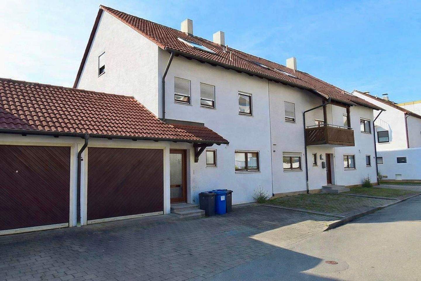 Thumbnail-Gepflegtes Reiheneckhaus in ruhiger Lage von Günzburg – viel Platz, pflegeleichter Garten und kurzfristigem Bezug