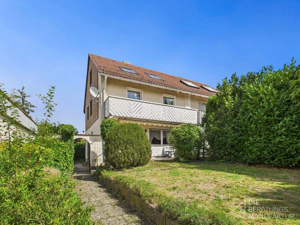 Thumbnail-Charmante Doppelhaushälfte mit Garten und Doppelgarage