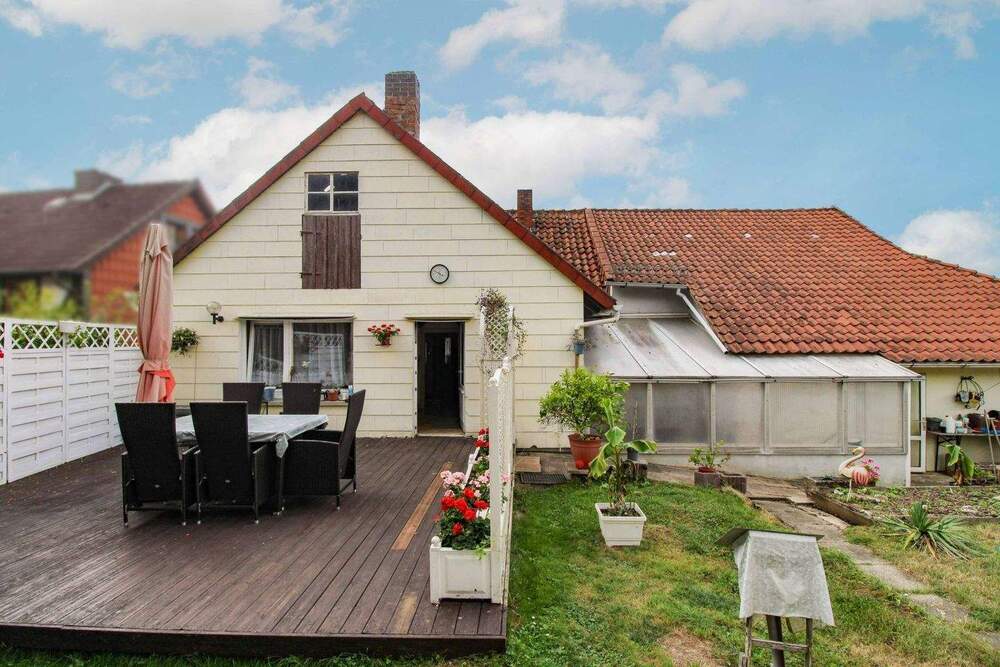 Thumbnail-Charmantes Einfamilienhaus mit Sanierungsbedarf - inklusive Garten & Garage
