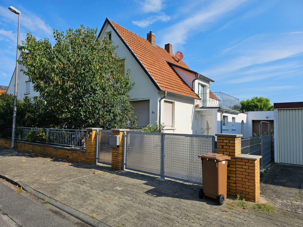 Straßenansicht