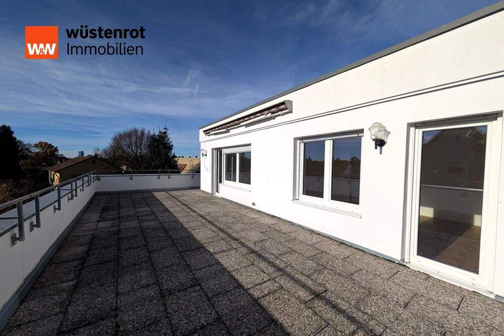 Thumbnail-Sanierte 2 Zimmer Dachterrassenwohnung in ruhiger Lage von Kirchtrudering