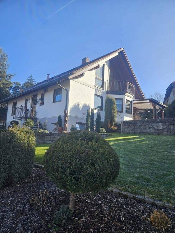 Thumbnail-Familienfreundliches Haus mit Balkon und Terrasse in Geislingen