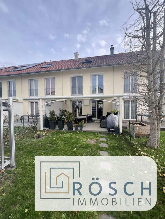 Thumbnail-Gepflegtes Reihenmittelhaus mit viel Platz - Wohnen in bester Lage von Haltingen +++ Rösch Immobilien