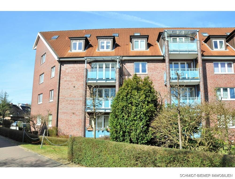 Thumbnail-In zentraler und verkehrsberuhigter Lage: Individuelle 2 Zi.-Wohnung mit neuer Küche u. Balkon