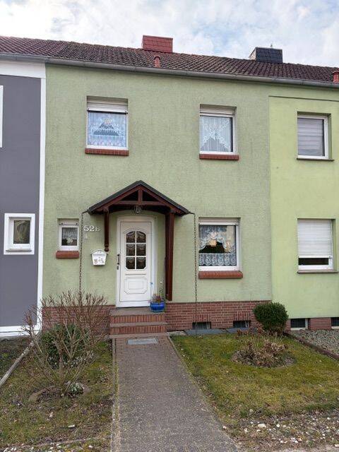 Thumbnail-Gepflegtes preisgünstiges Reihenhausmittelhaus, vollunterkellert mit Gartenfläche in Ueckermünde zu verkaufen