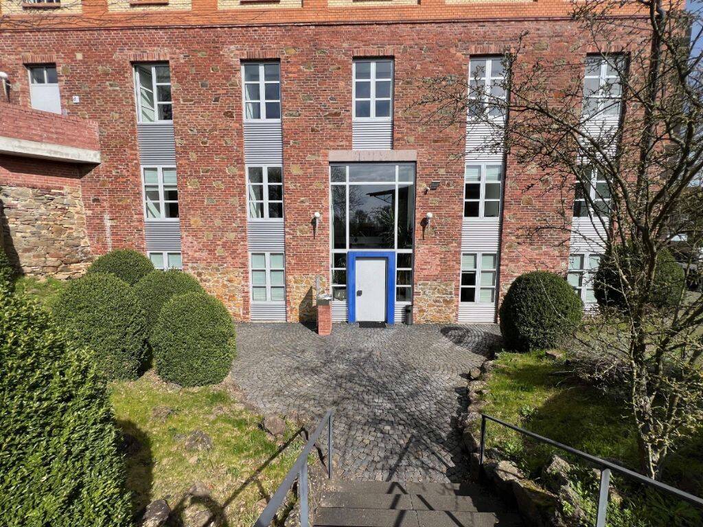 Thumbnail-Wohnen und Arbeiten in einem - außergewöhnliche Denkmalschutzfläche sucht kreativen Nutzer