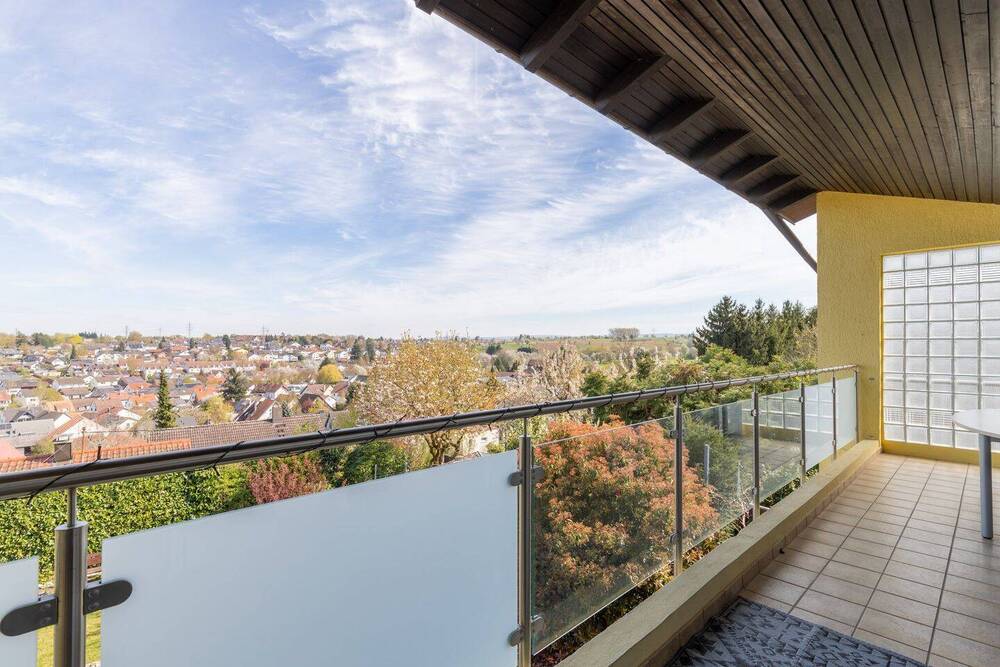 Thumbnail-Freistehendes Familienhaus mit schönem Ausblick