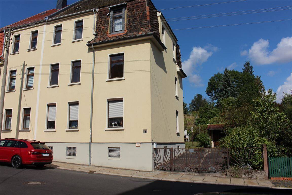 Thumbnail-Teil- saniertes 3- Fam.- haus, gute Innenstadt- Lage, Keller, 2 Garagen, außerhalb Hochwassergebiet...