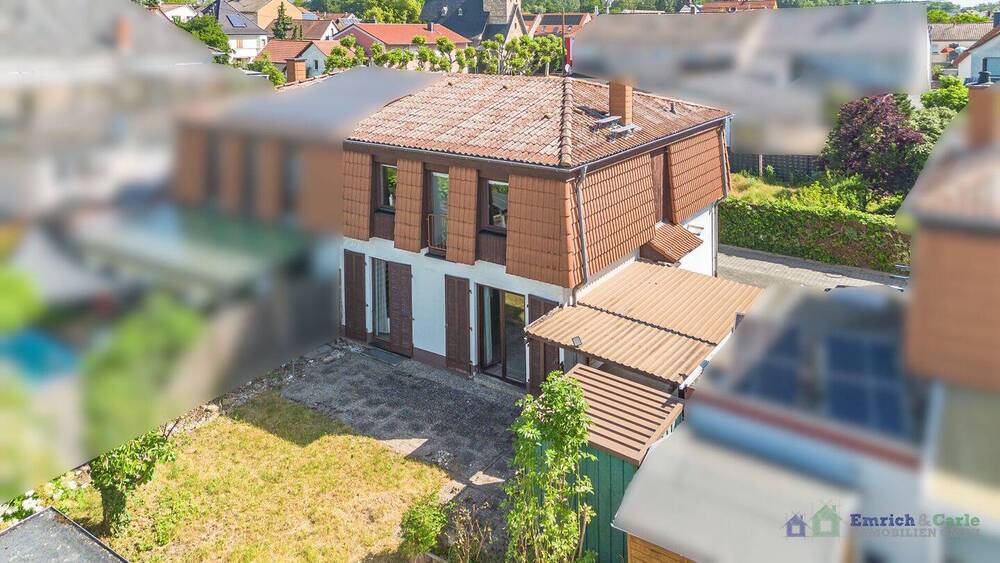 Thumbnail-Frei-Weinheim: Solide Doppelhaushälfte mit Garten, Carport und viel Potenzial