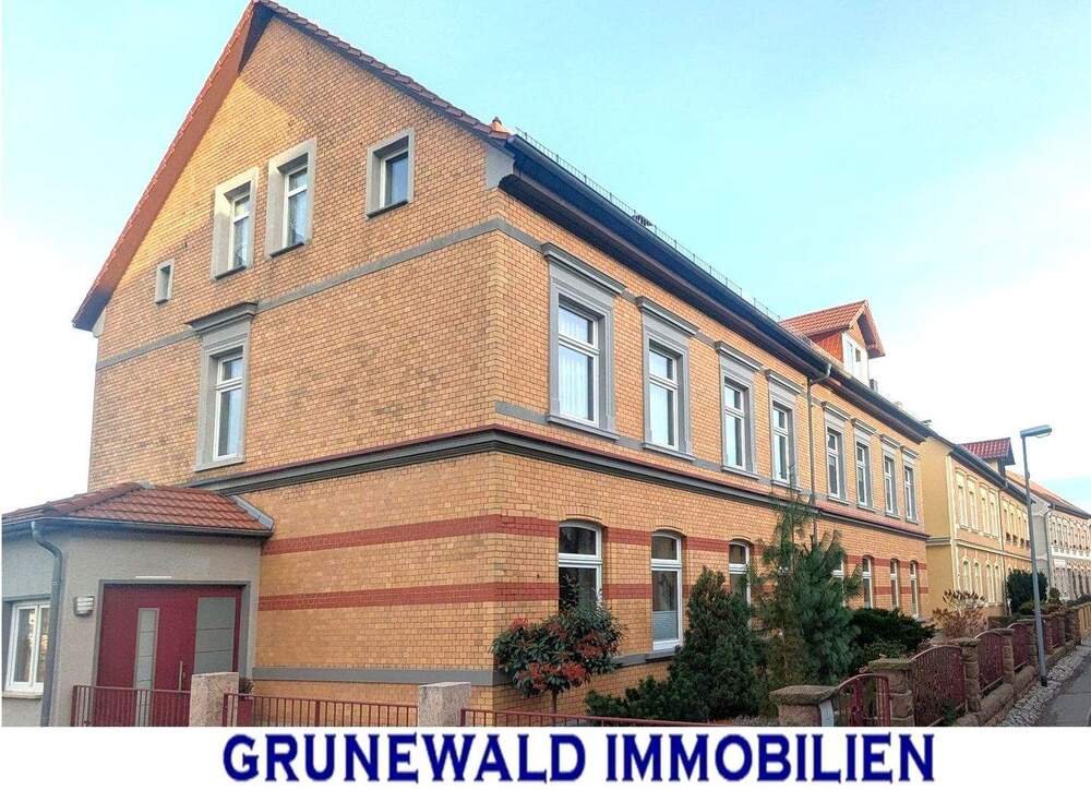 Thumbnail-Hochwertiges, modernes Mehrfamilienhaus in ruhiger, zentraler Lage von Eisenberg.