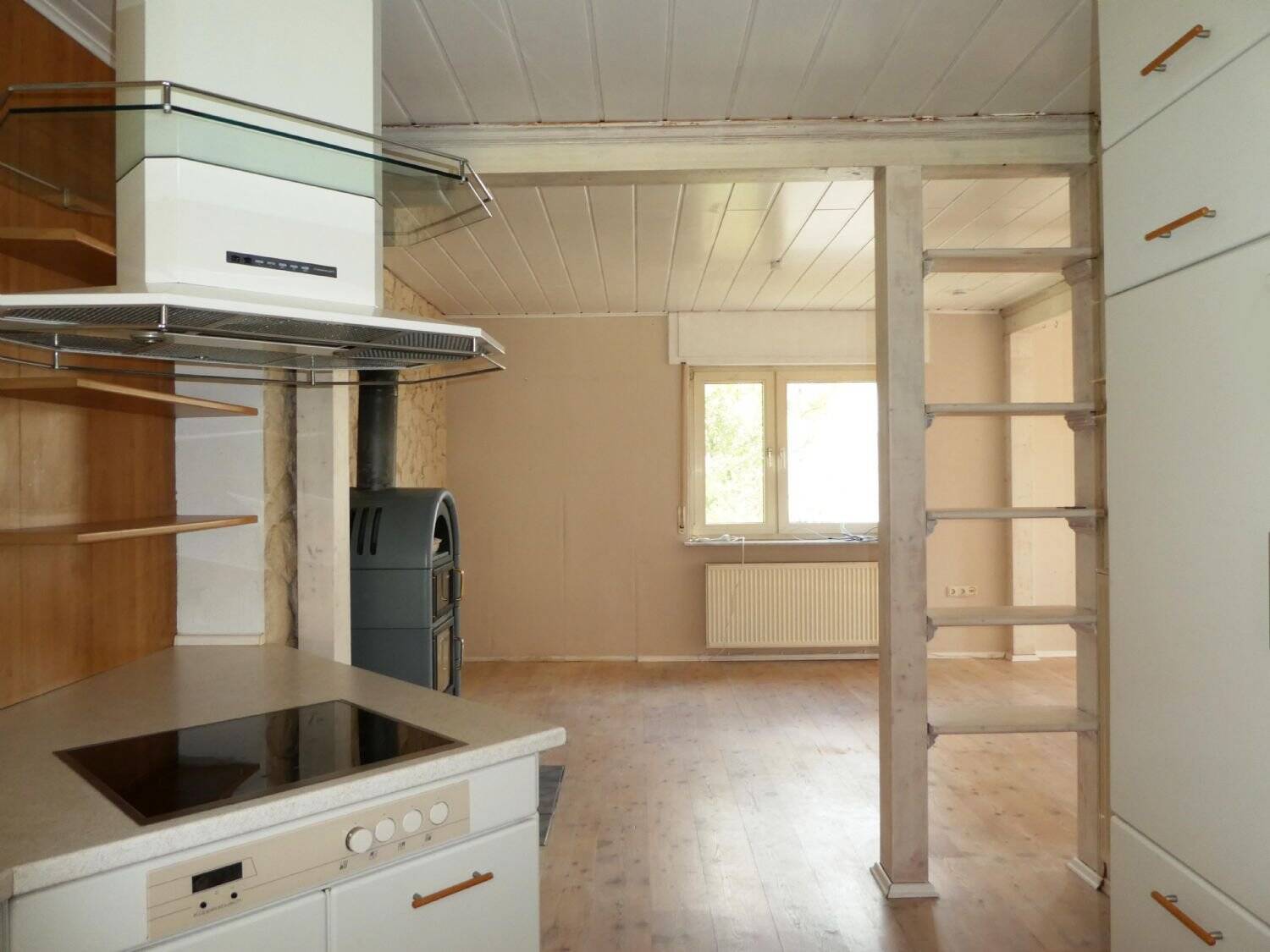 Thumbnail-AUMÜLLER-Immobilien - Sympathische DHH mit Nebengebäude zur Eigennutzung oder auch als Mietobjekt