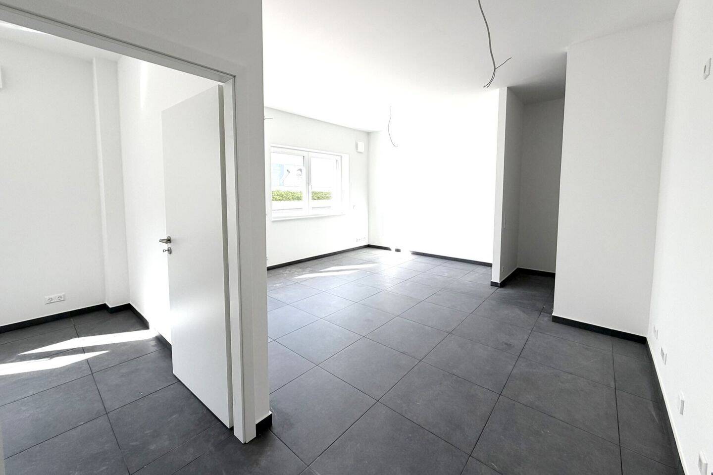 Thumbnail-Stilvolle 2-Zimmer-Wohnung im Erdgeschoss - modern saniert & bezugsfertig