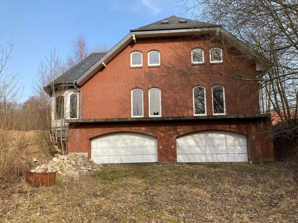 Thumbnail-Gebäudebestand mit Option zum Umbau eines Mehrfamilienhauses