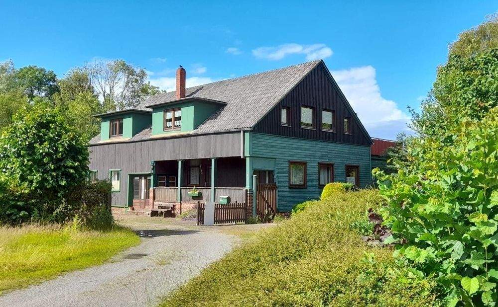 Thumbnail-Großzügiges Holzhaus im nördlichen Stadtteil von Nordenham für kreative Sanierer