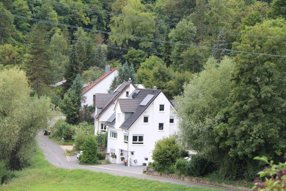 Thumbnail-*Maklerfrei* EFH freistehend in ruhiger Lage im Luftkurort Egloffstein Energy-Ausweis A+