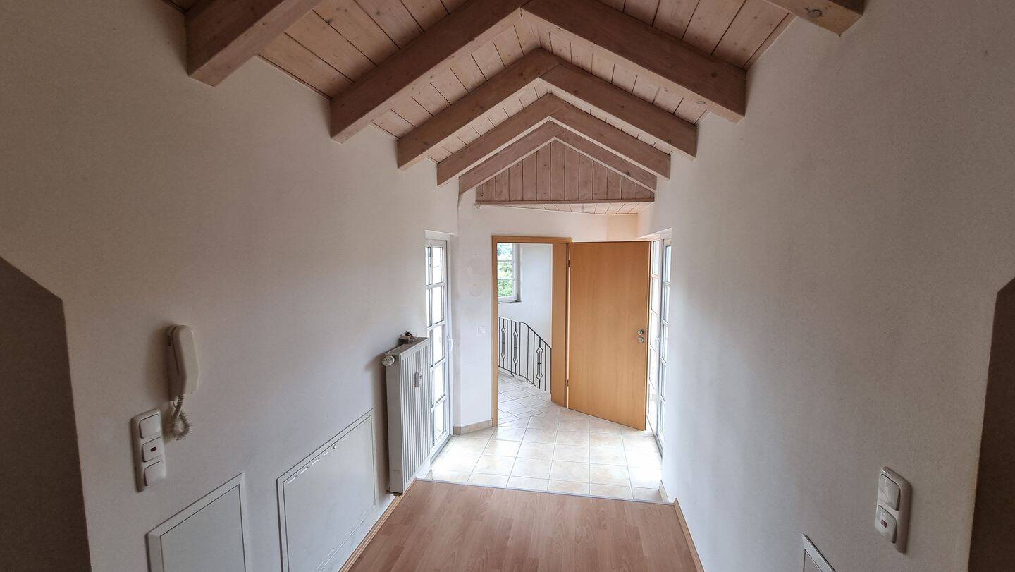 Thumbnail-DG Wohnung mit 2 Balkone im Hofbauernhaus (Whg. 2 EG)