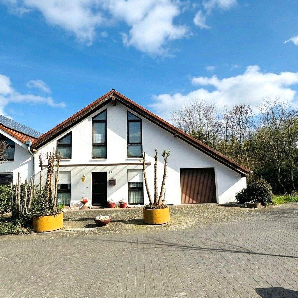 Thumbnail-Gemeinsam wohnen, individuell leben: Doppelhaushälfte mit Potenzial, Garten und Garage