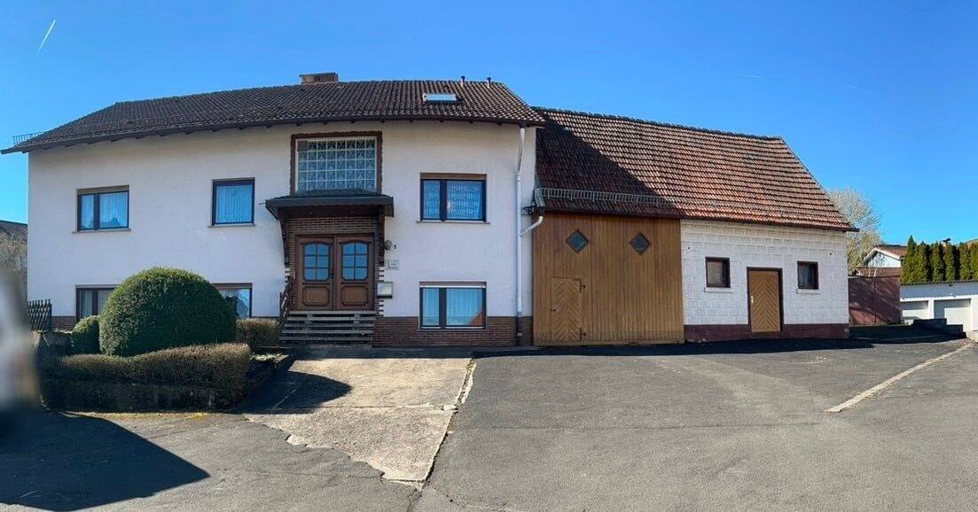 Thumbnail-Ideales Zuhause für Familien - Einfamilienhaus mit viel Raum und Ausbaupotenzial