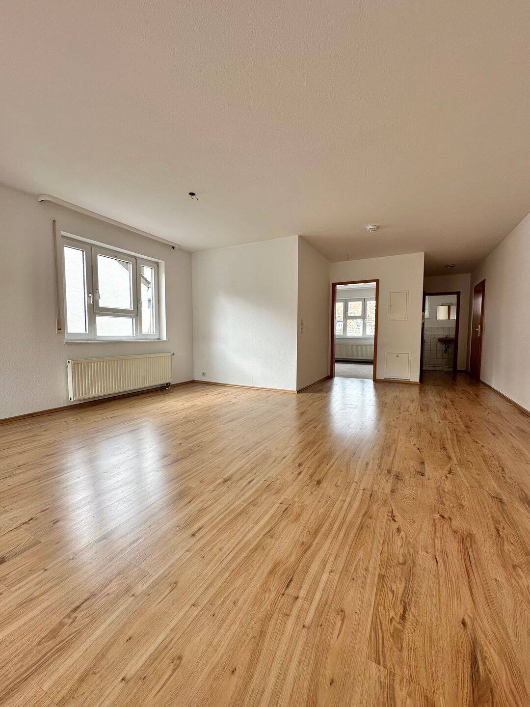 Thumbnail-Zentral gelegene 2-Zimmer-Wohnung mit Balkon und Stellplatz