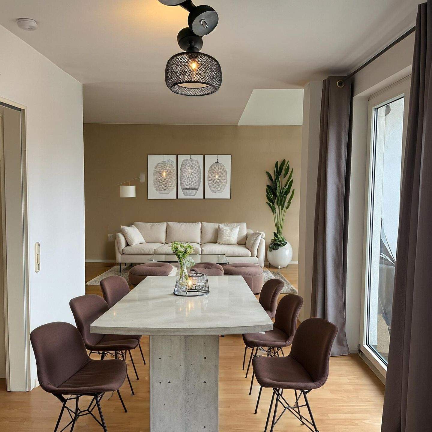 Thumbnail-Zwei-Zimmer-Dachgeschosswohnung mit Weitblick und Westbalkon