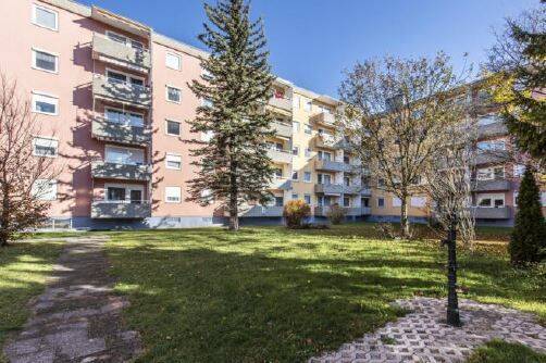 Thumbnail-Frisch saniert: Gemütliche 3-Zimmer-Wohnung mit Balkon in Karlsfeld