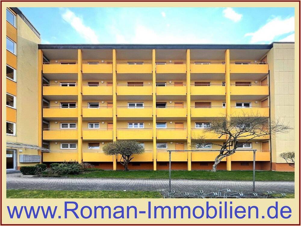 Thumbnail-Großzügige 4-Zimmer-Wohnung mit Loggia in Nürnberg-Schoppershof - Erbbaurecht!