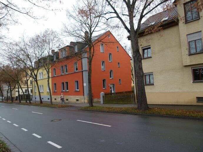 Thumbnail-Großzügige 3-Zimmer Wohnung nähe dem Landratsamt Bayreuth vermietet