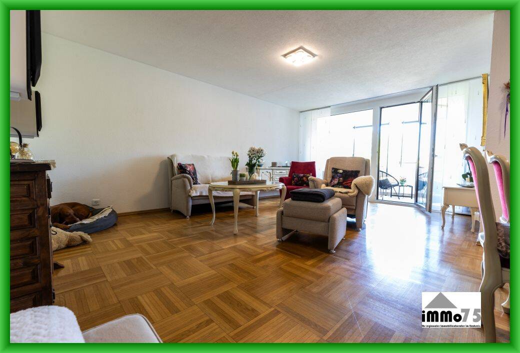Thumbnail-mehr als nur eine Wohnung: 3,5 Zimmer, zwei Balkone und ein Ausblick zum Verlieben