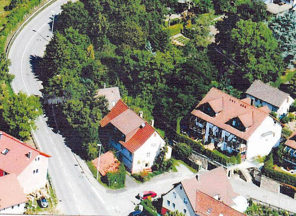 Thumbnail-Bauplatz mit zwei großen Gewölbekellern