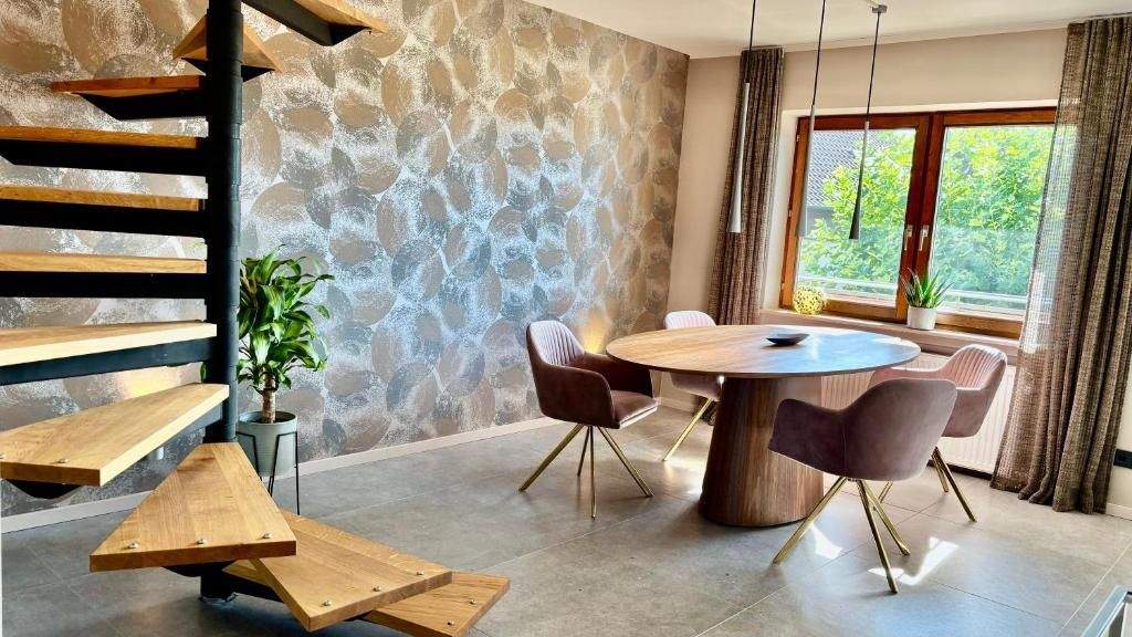 Thumbnail-TRAUMWOHNUNG mit 4 Zimmer Küche Bad