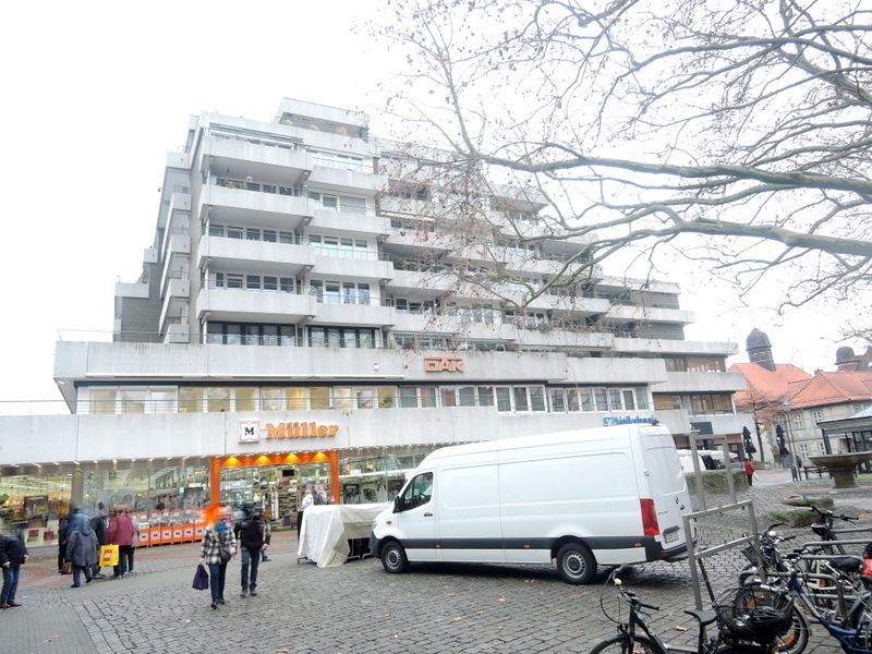 Thumbnail-Helle, gepflegte und seniorengerechte Etagenwohnung mit Fahrstuhl und großer Dachterrasse direkt in der Innenstadt