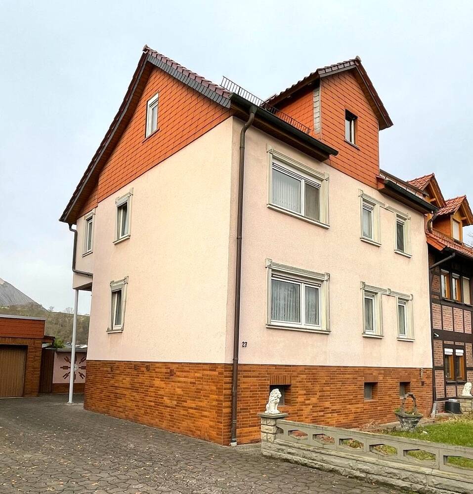 Thumbnail-Charmantes Einfamilienhaus mit großem Garten, Doppelgarage !