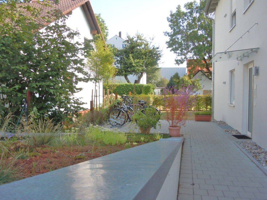 Thumbnail-GalerieWohnung m. Dachterrasse – 2,5 Zimmer, ruhig, verkehrsgünstig, Tageslichtbad, Abstellr., TG