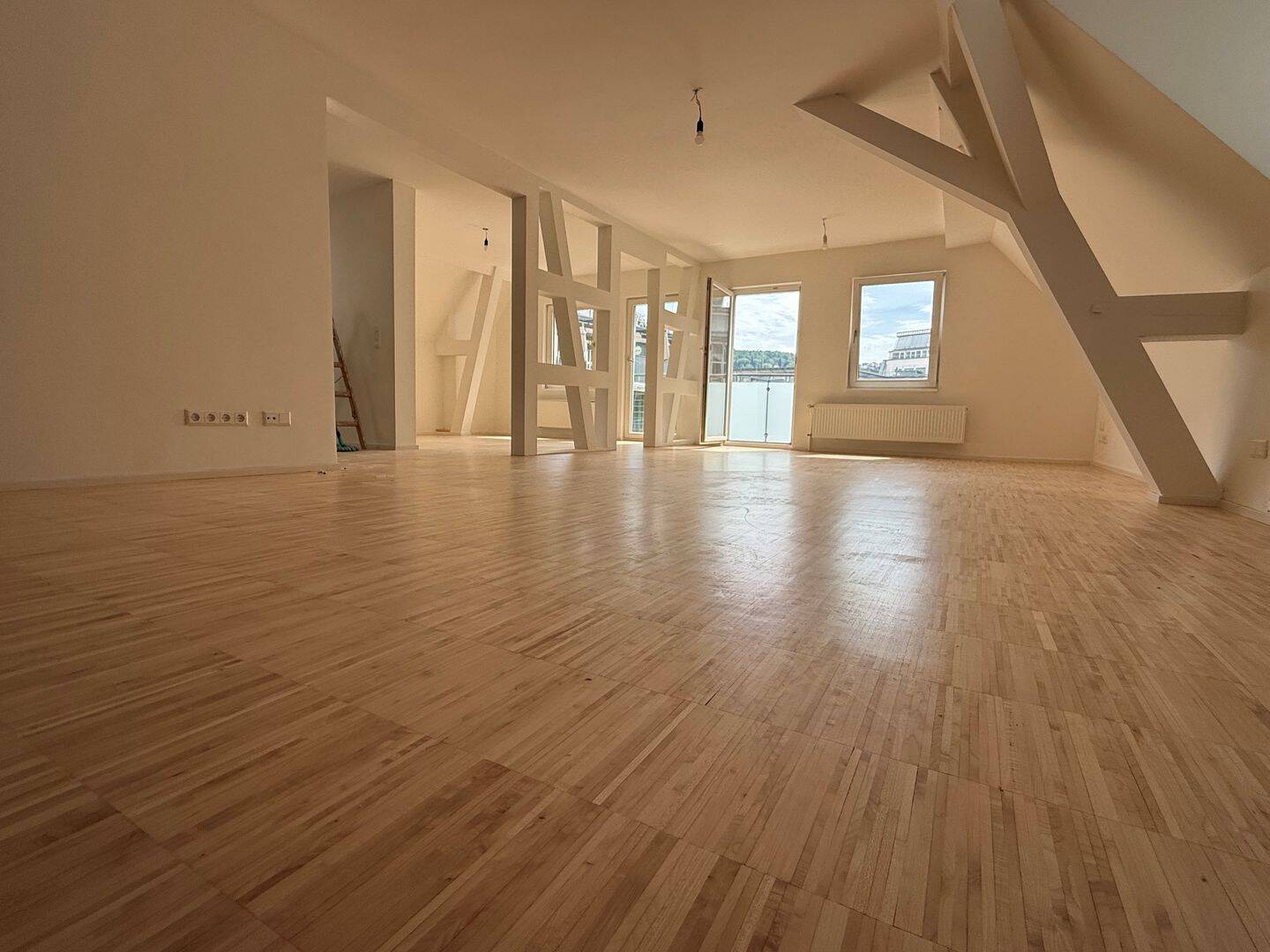 Thumbnail-Juwel - großzügige helle 6 Zimmerwohnung mit Balkon in Stuttgart Mitte