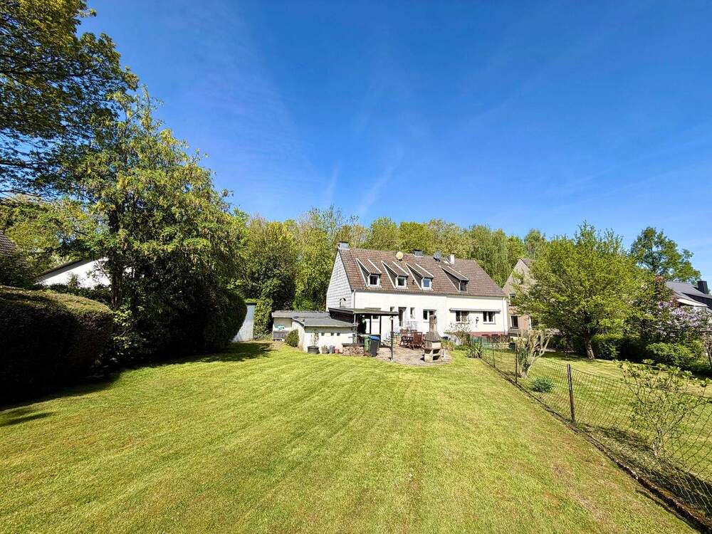 Thumbnail-Bezugsfreie (SommerHerbst 2026) Doppelhaushälfte - 657 m² Grundstück - Garten - Terrasse - Keller - Garage - in ruhiger Sackgassenlage von Eilendorf