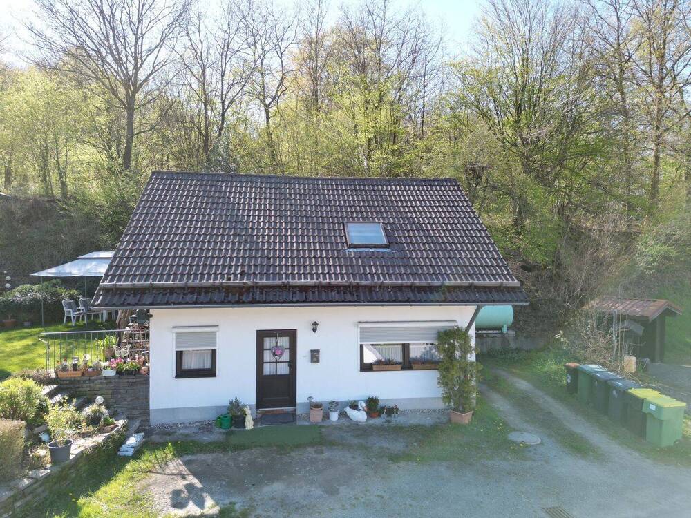 Thumbnail-Liebevolles Einfamilienhaus in beliebter Lage von Reichshof - Windfus