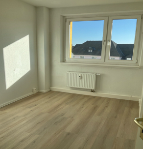 Thumbnail-Ab 15.04.2026! 5 Räume zentral am Bahnhof!