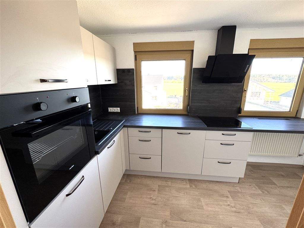 Thumbnail-*RESERVIERT*Helle drei-Zimmer-Dachgeschosswohnung mit Balkon bei Flachslanden