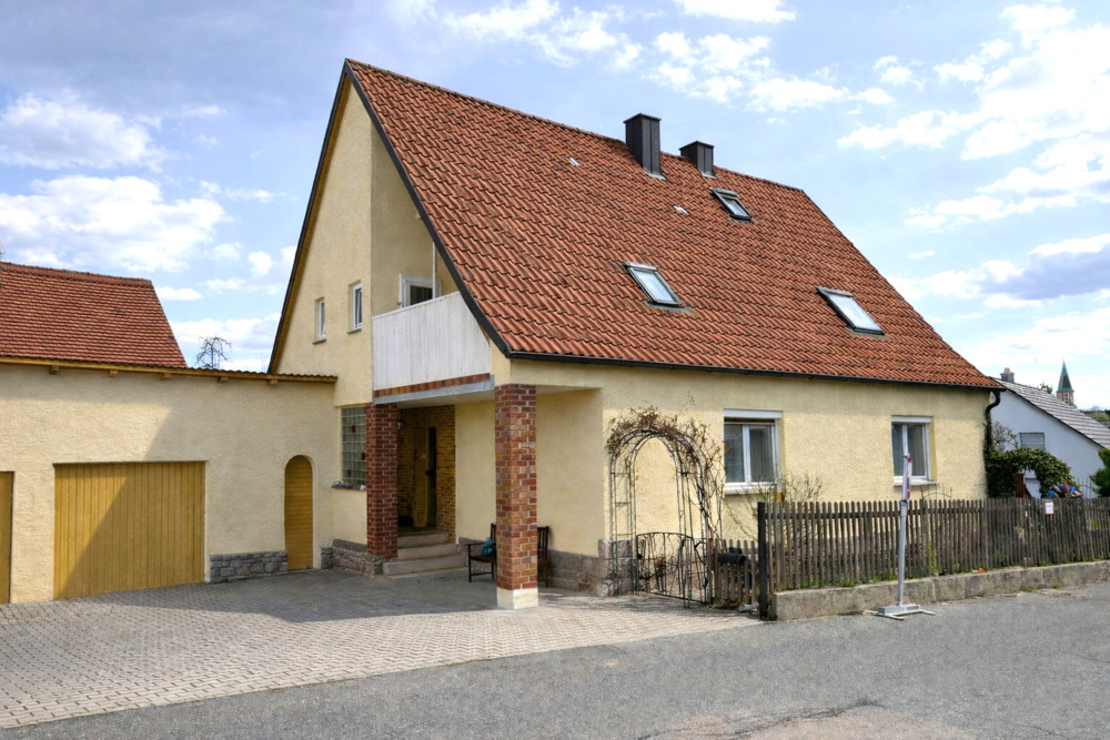 Thumbnail-Vermietetes Zweifamilienhaus in Nabburg
