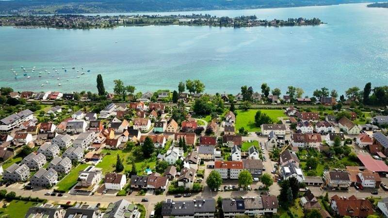 Thumbnail-Großzügige Doppelhaushälfte mit Garten in ruhiger und See naher Lage von Allensbach