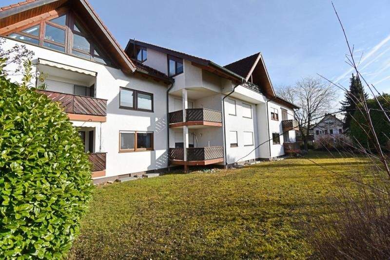 Thumbnail-Top sanierte und bezugsfreie 3,5-Zimmer-Wohnung mit Balkon und TG-Stellplatz in Markelfingen