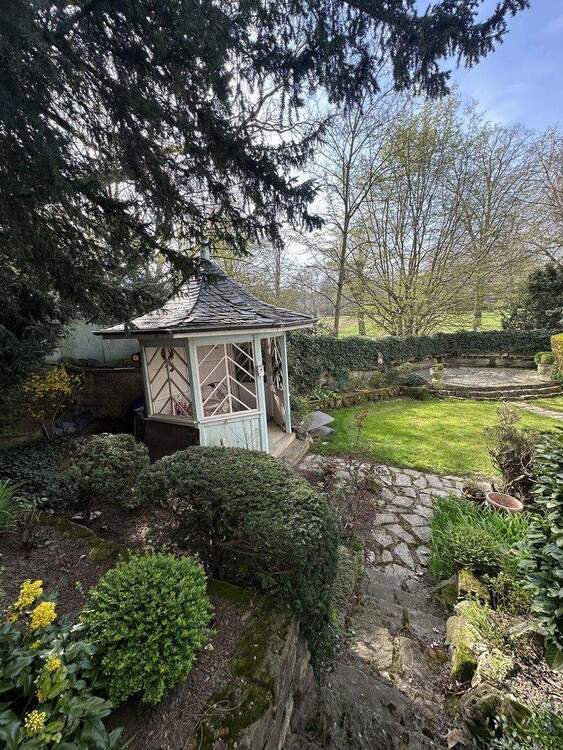 Thumbnail-Einzigartige Parklage: Stilvolle Wohnung mit Terrasse direkt am Luisenpark